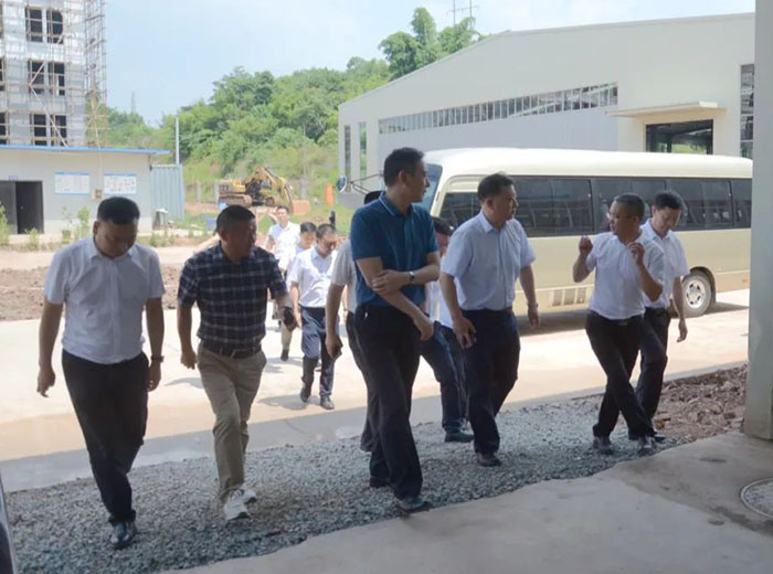 内江市市长李丹一行莅临新利体育luck18(中国)实业基地调研